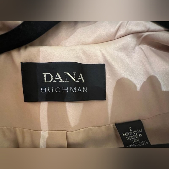 Dana Buchman modern trench coat - Picture 3 of 4